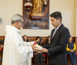 Imposición de mandiles a estudiantes de Fisioterapia