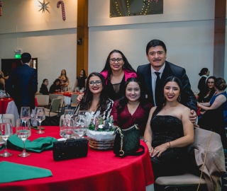 Cenas de navideñas UTPL 2025