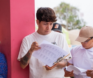 Visita de estudiantes y docentes de Economía al proyecto de producción sostenible meliponícola en el cantón Puyango