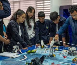 FIRST LEGO en el Innova Fest UTPL FIRST LEGO en el Innova Fest UTPL