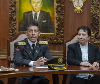 Firma de convenios específicos de cooperación interinstitucional entre la UTPL, la Federación Nacional de Corredores de Bienes Raíces y la Unidad Educativa Fiscomisional de Fuerzas Armadas “Colegio Militar n.º 5 Tcrn. Lauro Guerrero”. Firma de convenios específicos de cooperación interinstitucional entre la UTPL, la Federación Nacional de Corredores de Bienes Raíces y la Unidad Educativa Fiscomisional de Fuerzas Armadas “Colegio Militar n.º 5 Tcrn. Lauro Guerrero”.
