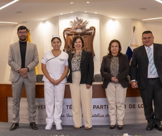 Imposición de Indumentaria a los estudiantes de Enfermería
