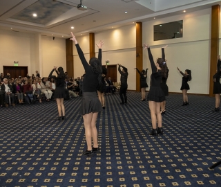 UTPL reconoció el compromiso de los abanderados de los colegios de Loja por su excelencia académica