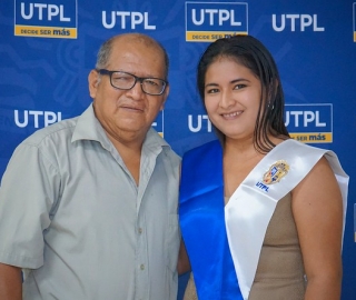 Nuevos profesionales de Galápagos recibieron su título Nuevos profesionales de Galápagos recibieron su título