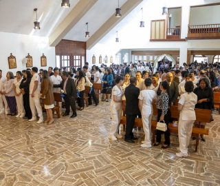 Imposición de insignias a estudiantes de Enfermería