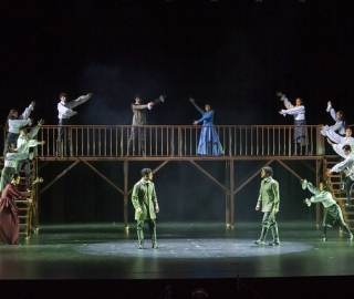 La Compañía de Teatro UTPL conmemoró sus 20 años de trayectoria artística con el estreno de la obra Otelo
