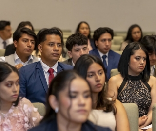 Imposición de mandiles | Carrera de Bioquímica y Farmacia