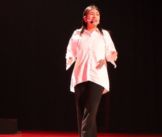 Carrera de Comunicación presentó la obra de teatro "Espejos" Carrera de Comunicación presentó la obra de teatro "Espejos"