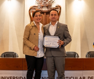 III Premiación de Trabajos de Titulación y de Integración Curricular III Premiación de Trabajos de Titulación y de Integración Curricular