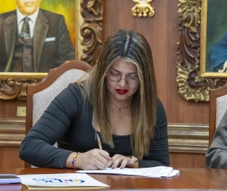 Firma de convenio con el Consejo de Participación Ciudadana y Control Social (CPCCS) Firma de convenio con el Consejo de Participación Ciudadana y Control Social (CPCCS)