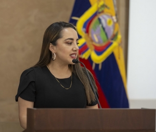 Conversatorio e inauguración de la exposición “Astrónomas” en UTPL