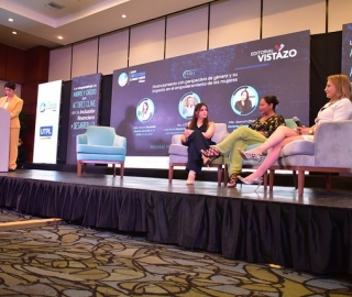 UTPL presente en el I Summit de Cooperativas de Ahorro y Crédito en Guayaquil UTPL presente en el I Summit de Cooperativas de Ahorro y Crédito en Guayaquil