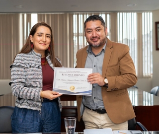 Entrega de Informe de Sostenibilidad del Centro de Gestión de Residuos Sólidos de Loja