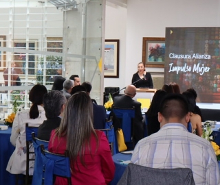 Clausura del Programa Impulso Mujer – UTPL