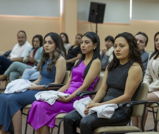 Imposición de mandiles a estudiantes de Nutrición y Dietética