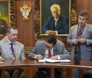 Posesión de nuevas autoridades académicas Posesión de nuevas autoridades académicas