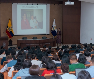 Seminario: Eutanasia, muerte digna y cuidados paliativos Seminario: Eutanasia, muerte digna y cuidados paliativos