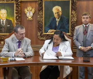 Posesión de nuevas autoridades académicas Posesión de nuevas autoridades académicas