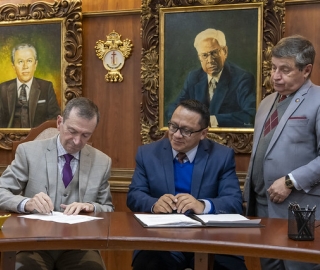Posesión de nuevas autoridades académicas Posesión de nuevas autoridades académicas