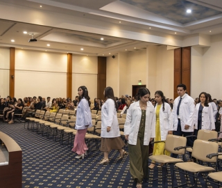 Imposición de Insignias – Carrera de Medicina