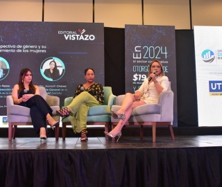 UTPL presente en el I Summit de Cooperativas de Ahorro y Crédito en Guayaquil UTPL presente en el I Summit de Cooperativas de Ahorro y Crédito en Guayaquil