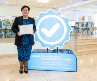Entrega simbólica de acreditaciones internacionales otorgadas por la Agencia Acreditadora de Chile A&C.