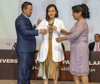 Ceremonia de Imposición de Mandiles – Medicina UTPL Ceremonia de Imposición de Mandiles – Medicina UTPL