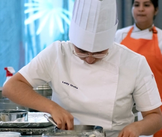 UTPL en Chokao 2025: creatividad y talento en la feria del cacao y chocolate