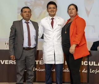 Ceremonia de Imposición de Mandiles – Medicina UTPL Ceremonia de Imposición de Mandiles – Medicina UTPL