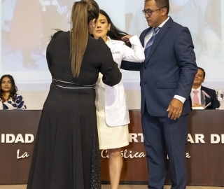 Ceremonia de Imposición de Mandiles – Medicina UTPL Ceremonia de Imposición de Mandiles – Medicina UTPL