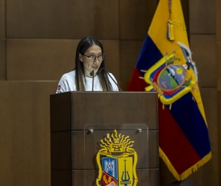 Imposición de mandiles a los estudiantes de Medicina