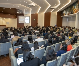 Fortalecemos nuestras capacidades institucionales Fortalecemos nuestras capacidades institucionales