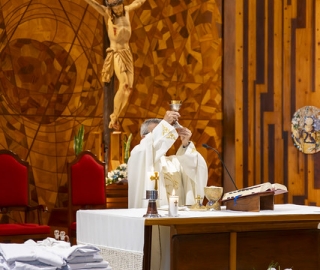 Imposición de Insignias – Carrera de Medicina