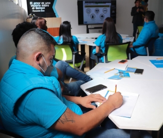 Proyecto de vinculación: Enseñanza de seguridad vial a conductores de vehículos Proyecto de vinculación: Enseñanza de seguridad vial a conductores de vehículos