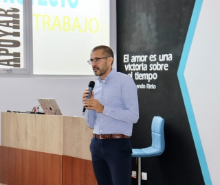 Curso de formación docente: Diseño de proyectos de innovación y su divulgación. Uso de herramientas IA para automatización de procesos Curso de formación docente: Diseño de proyectos de innovación y su divulgación. Uso de herramientas IA para automatización de procesos