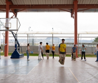 Desfile de Promociones y Ginkana – 25 Años de Medicina UTPL Desfile de Promociones y Ginkana – 25 Años de Medicina UTPL