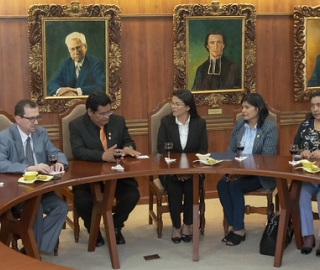Firma de convenio con Universidad Nacional Hermilio Valdizán Firma de convenio con Universidad Nacional Hermilio Valdizán
