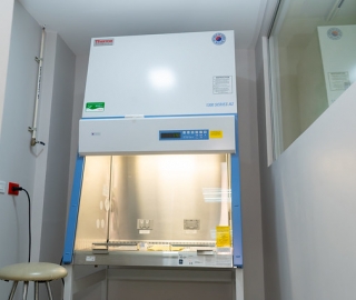 KOICA entrega equipos a la UTPL para fortalecer la investigación en biodiversidad