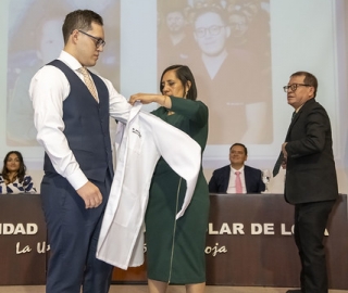 Ceremonia de Imposición de Mandiles – Medicina UTPL Ceremonia de Imposición de Mandiles – Medicina UTPL