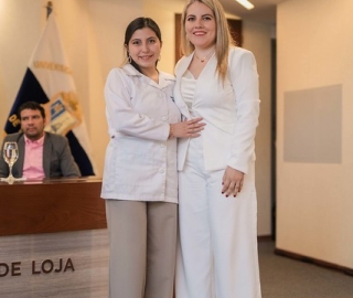 Imposición de mandiles a estudiantes de la carrera de Psicología Clínica Imposición de mandiles a estudiantes de la carrera de Psicología Clínica