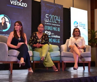 UTPL presente en el I Summit de Cooperativas de Ahorro y Crédito en Guayaquil UTPL presente en el I Summit de Cooperativas de Ahorro y Crédito en Guayaquil