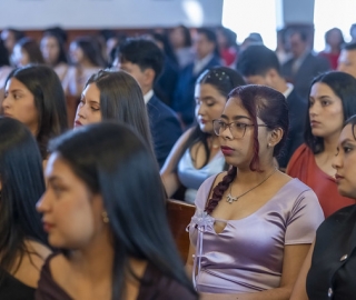 Imposición de mandiles | Carrera de Bioquímica y Farmacia Imposición de mandiles | Carrera de Bioquímica y Farmacia