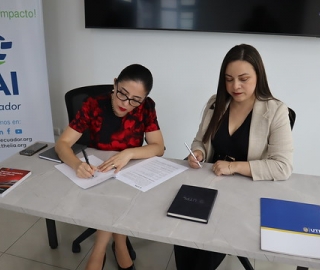 Firma de Convenio entre la Maestría en Auditoría UTPL y el Instituto de Auditores Internos de Ecuador (IAIE)