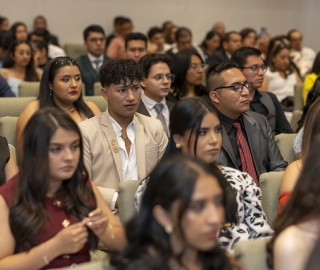 Imposición de mandiles | Carrera de Bioquímica y Farmacia