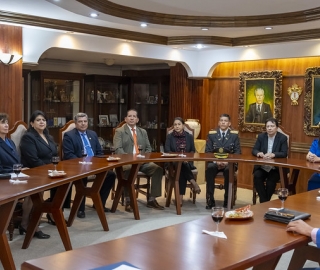 Firma de convenios específicos de cooperación interinstitucional entre la UTPL, la Federación Nacional de Corredores de Bienes Raíces y la Unidad Educativa Fiscomisional de Fuerzas Armadas “Colegio Militar n.º 5 Tcrn. Lauro Guerrero”. Firma de convenios específicos de cooperación interinstitucional entre la UTPL, la Federación Nacional de Corredores de Bienes Raíces y la Unidad Educativa Fiscomisional de Fuerzas Armadas “Colegio Militar n.º 5 Tcrn. Lauro Guerrero”.