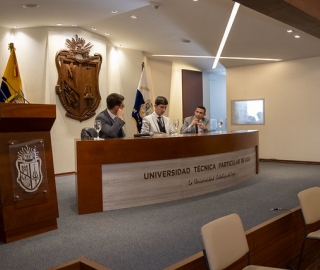 Presentación de obras jurídicas de Felipe Rodríguez Moreno en la UTPL