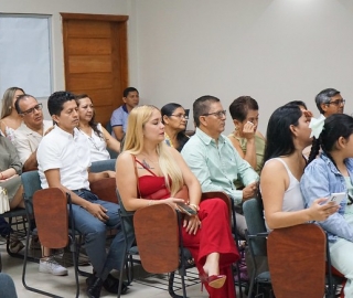 Nuevos profesionales de Galápagos recibieron su título Nuevos profesionales de Galápagos recibieron su título