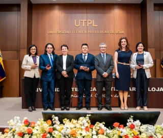 Homenaje al personal UTPL por sus años de servicio Homenaje al personal UTPL por sus años de servicio