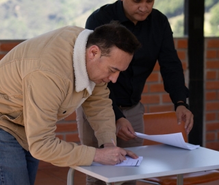 MAGAP entrega embriones bovinos y paquetes tecnológicos a UTPL MAGAP entrega embriones bovinos y paquetes tecnológicos a UTPL