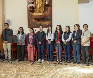 Imposición de mandiles | Carrera de Bioquímica y Farmacia